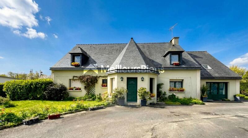 Maison - 329 m² - 10 pièces