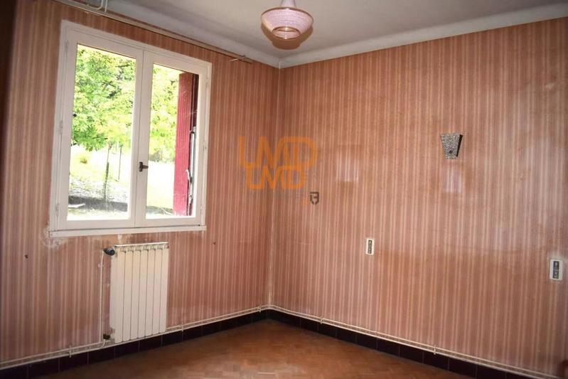 Maison - 106 m² - 9 pièces