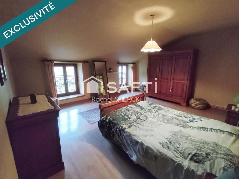 Maison - 230 m² - 7 pièces