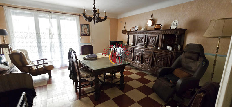 Maison - 515 m² - 45 pièces