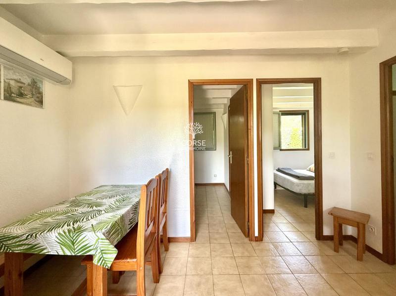 Villa - 185 m² - 15 pièces