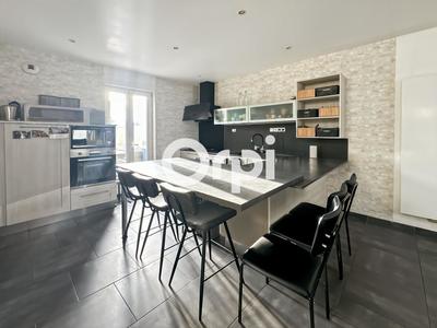 Maison - 105 m² - 5 pièces