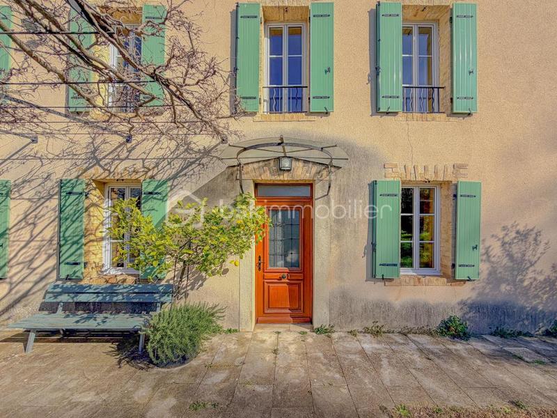 Demeure - 208 m² - 7 pièces