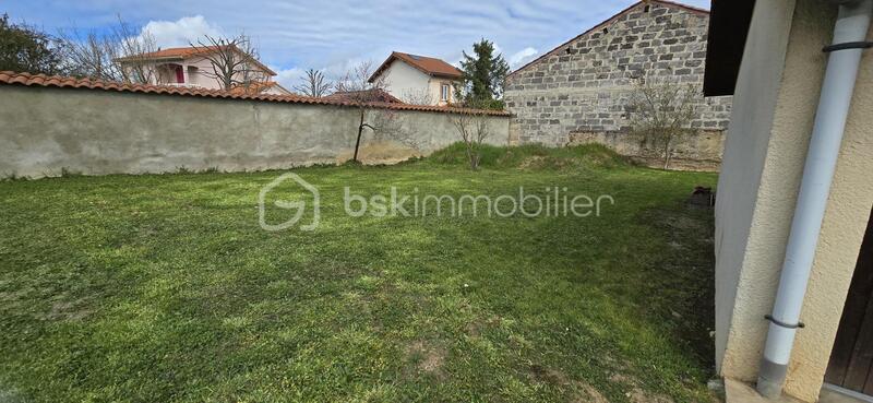 Maison - 85 m² - 4 pièces