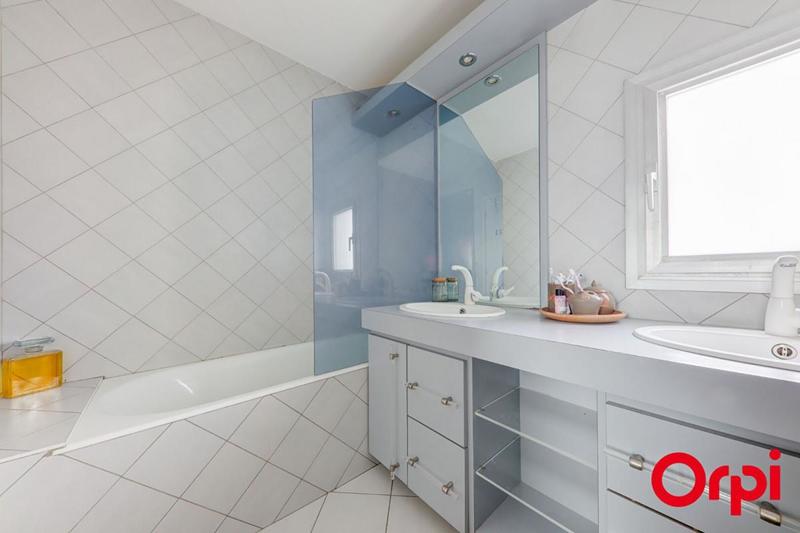 Appartement - 108 m² - 4 pièces