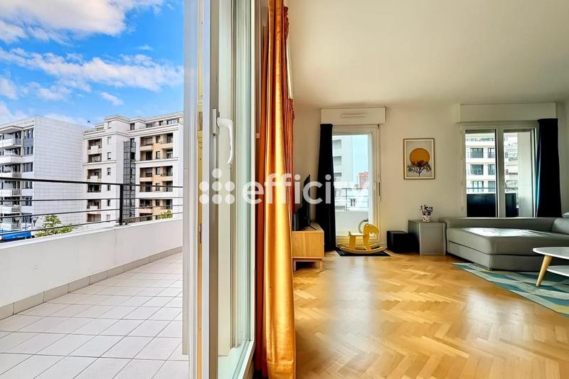 Appartement - 90 m² - 4 pièces