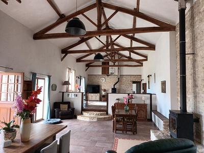 Maison - 234 m² - 5 pièces