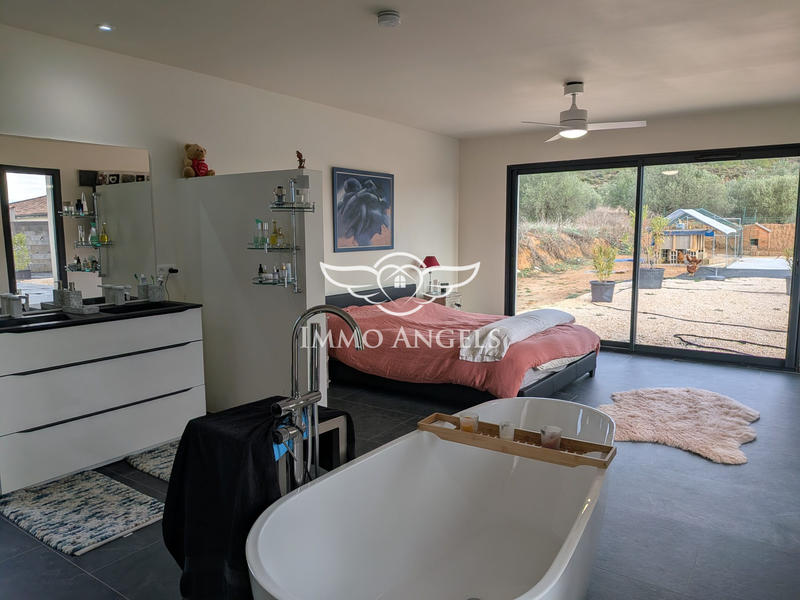 Maison contemporaine - 206 m² - 5 pièces