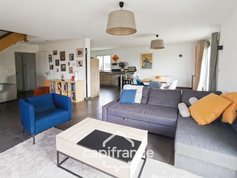 Maison - 180 m² - 7 pièces