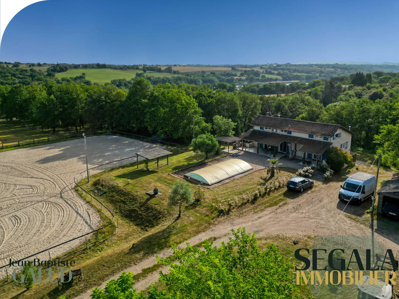 Maison - 275 m² - 5 pièces