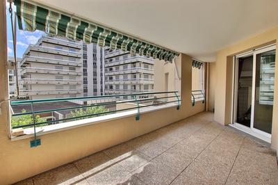 Appartement - 77 m² - 4 pièces