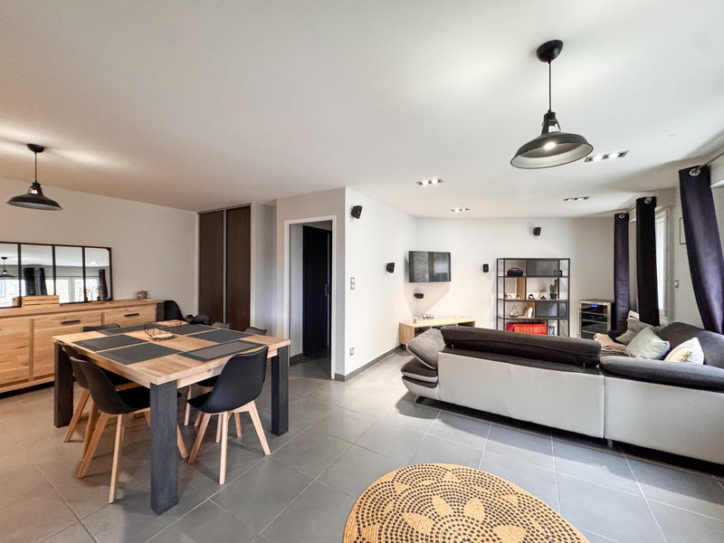 Appartement - 83 m² - 3 pièces