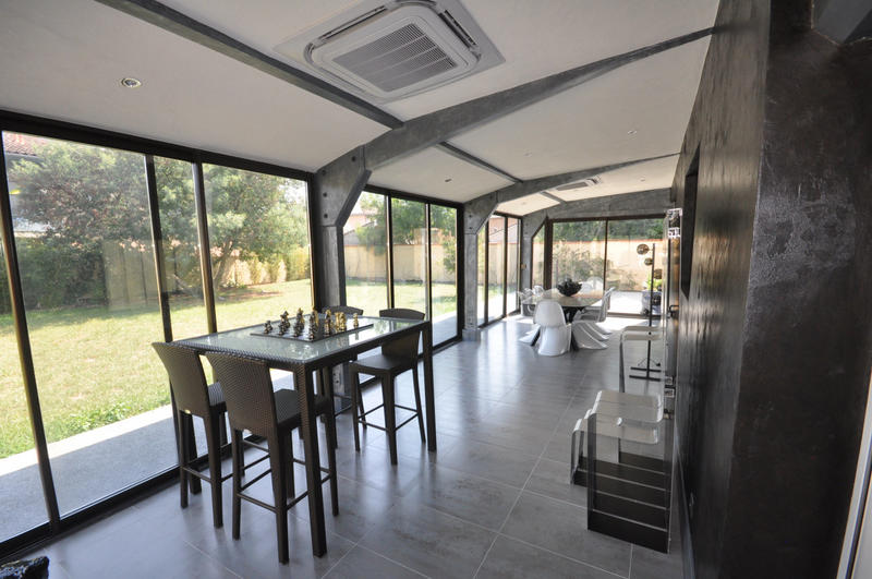 Maison - 300 m² - 10 pièces