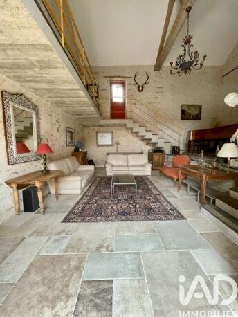 Maison - 259 m² - 9 pièces