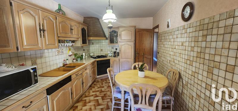 Maison - 210 m² - 7 pièces