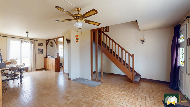 Maison - 92 m² - 5 pièces