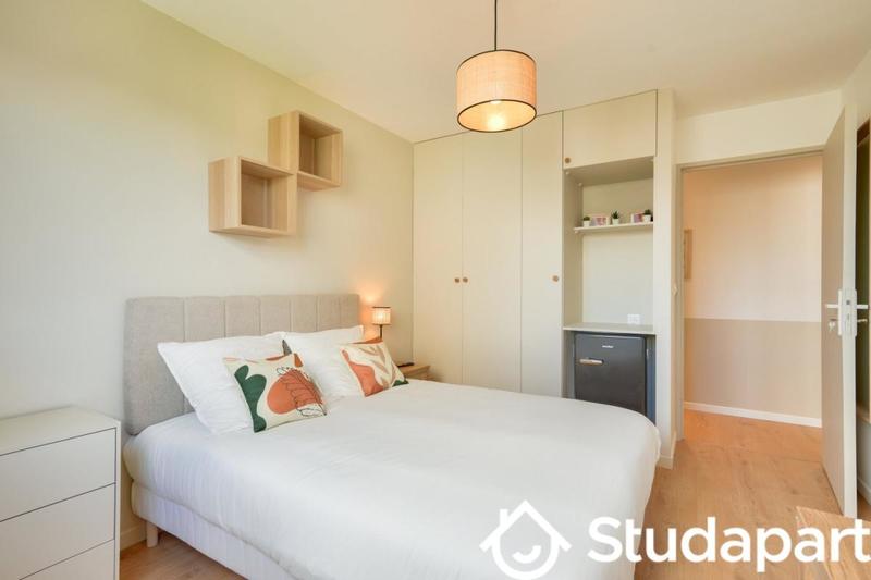 Chambre - 10 m² - 1 pièce