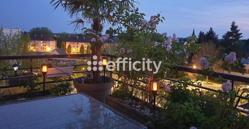 Appartement - 100 m² - 5 pièces