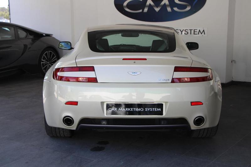 Aston Martin Vantage Coupe V8