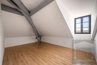 Appartement - 90 m² - 3 pièces