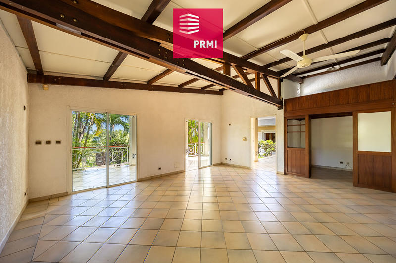 Maison - 245 m² - 7 pièces