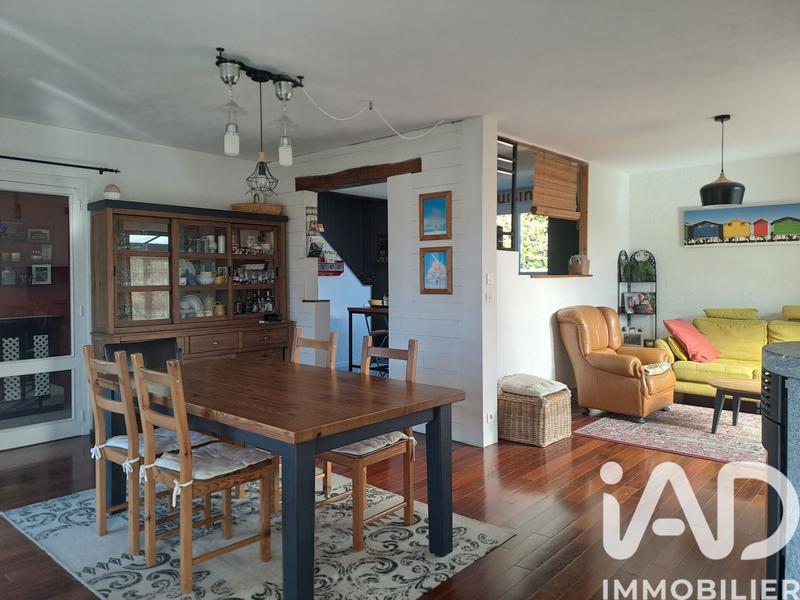 Maison - 147 m² - 8 pièces