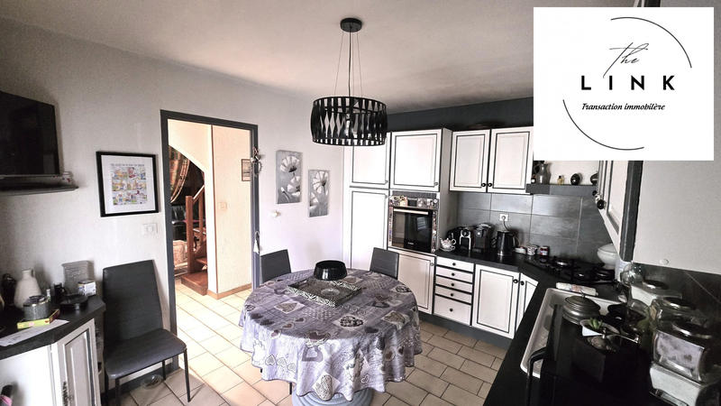 Maison - 141 m² - 7 pièces