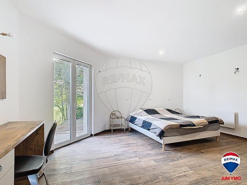 Maison - 300 m² - 10 pièces