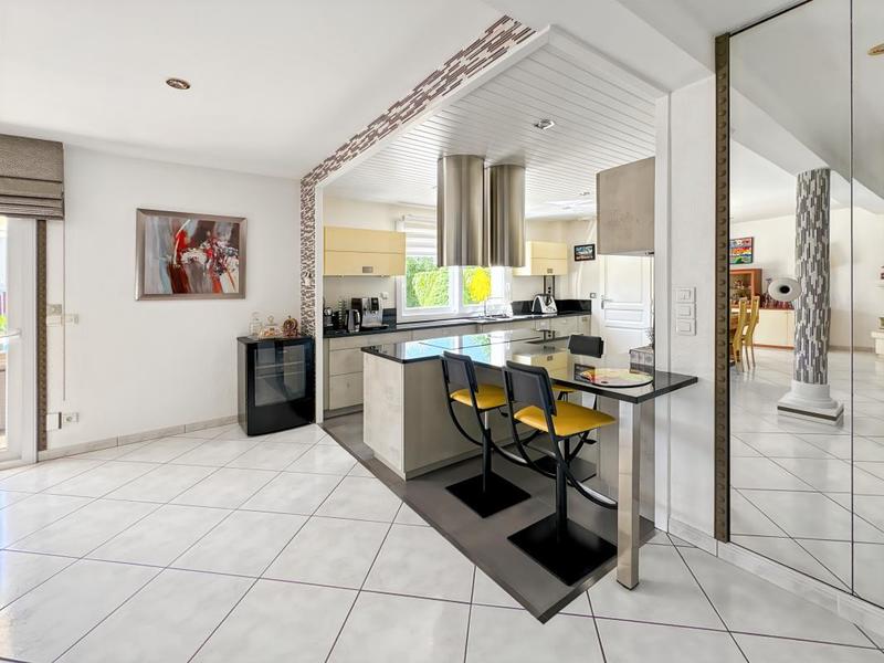 Maison - 135 m² - 6 pièces