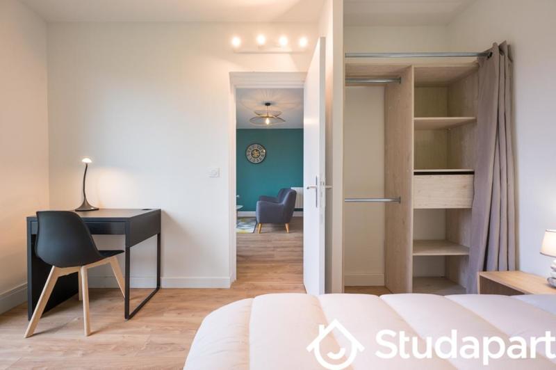 Chambre - 10 m² - 1 pièce