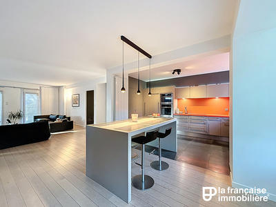 Maison - 168 m² - 8 pièces