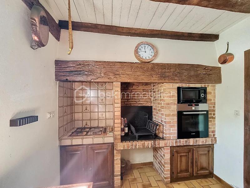 Corps de ferme - 320 m² - 10 pièces