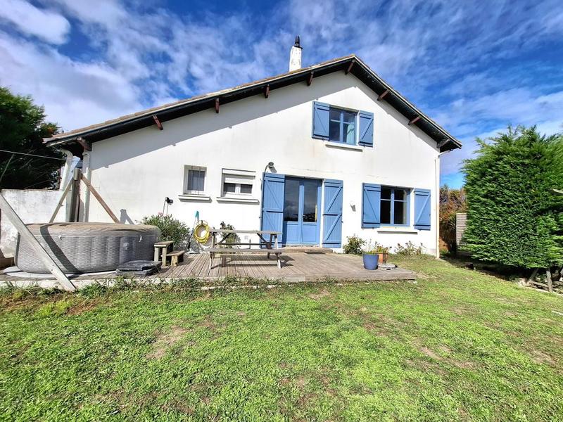 Maison - 123 m² - 5 pièces