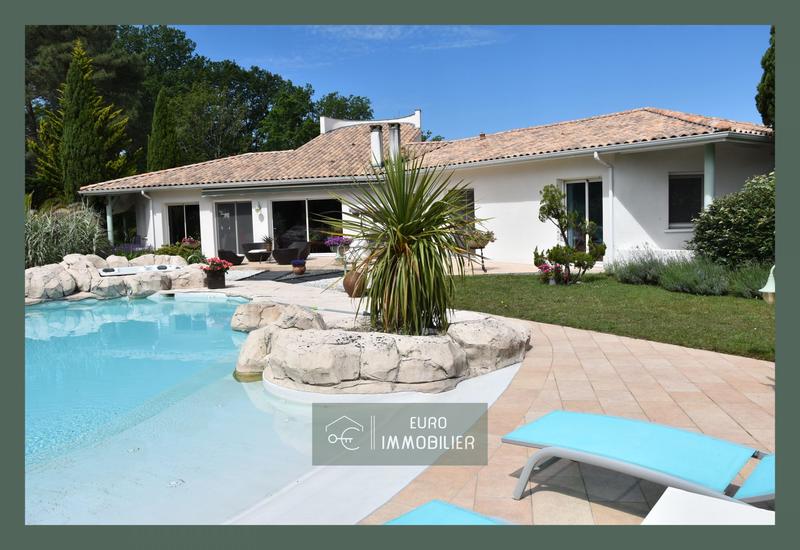 Villa - 190 m² - 8 pièces