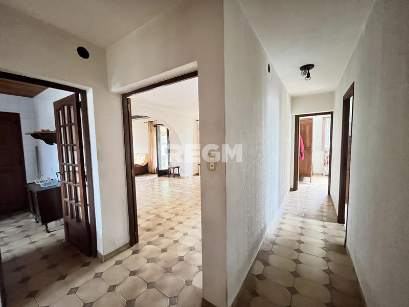 Maison - 180 m² - 7 pièces