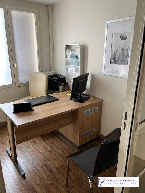 Bureau - 88 m² - 4 pièces