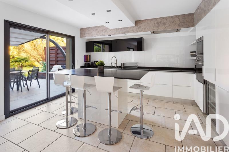 Maison de maîtres - 283 m² - 9 pièces