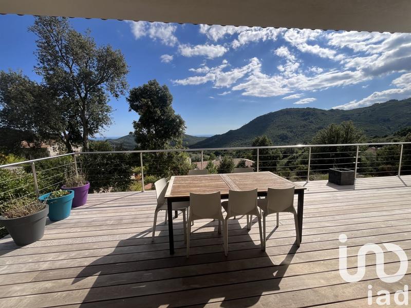 Maison - 140 m² - 5 pièces