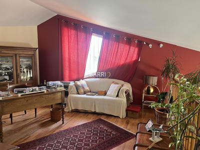 Maison - 199 m² - 7 pièces