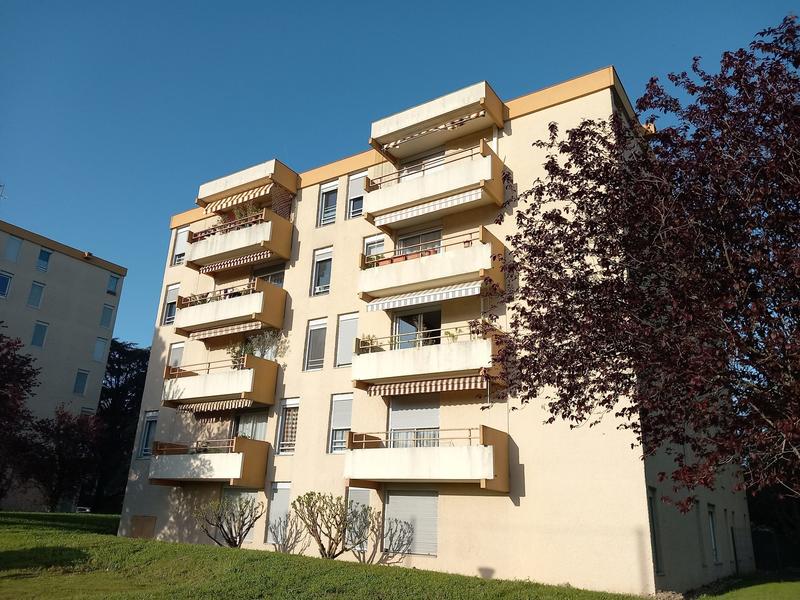 Appartement - 82 m² - 4 pièces