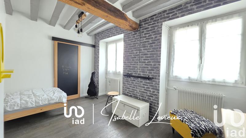 Maison - 200 m² - 8 pièces