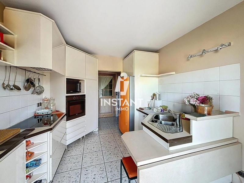 Appartement - 142 m² - 5 pièces