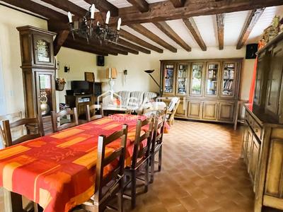 Maison - 121 m² - 5 pièces