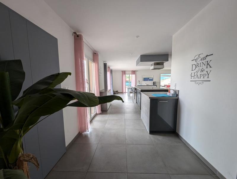 Maison - 195 m² - 6 pièces