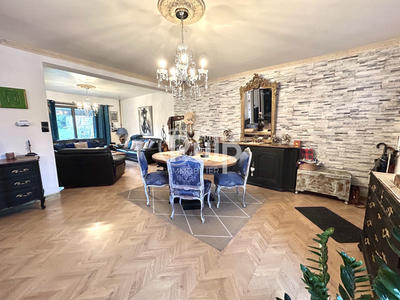 Maison - 160 m² - 8 pièces