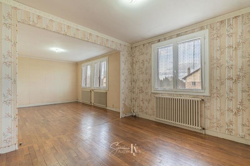 Maison - 104 m² - 5 pièces