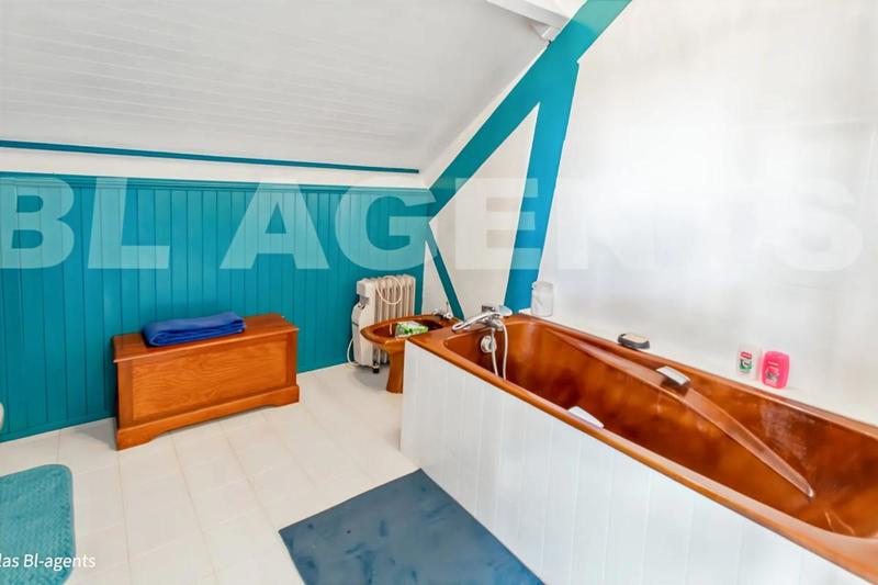 Maison - 182 m² - 6 pièces