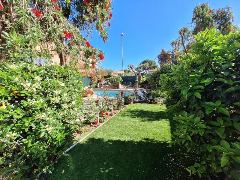 Villa - 184 m² - 6 pièces