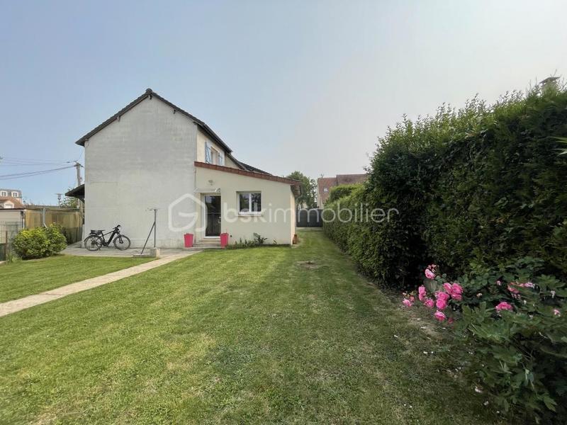 Maison - 128 m² - 8 pièces