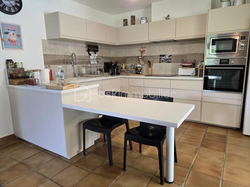 Villa - 300 m² - 8 pièces